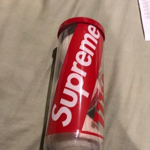 Supreme x Wilson tennis balls